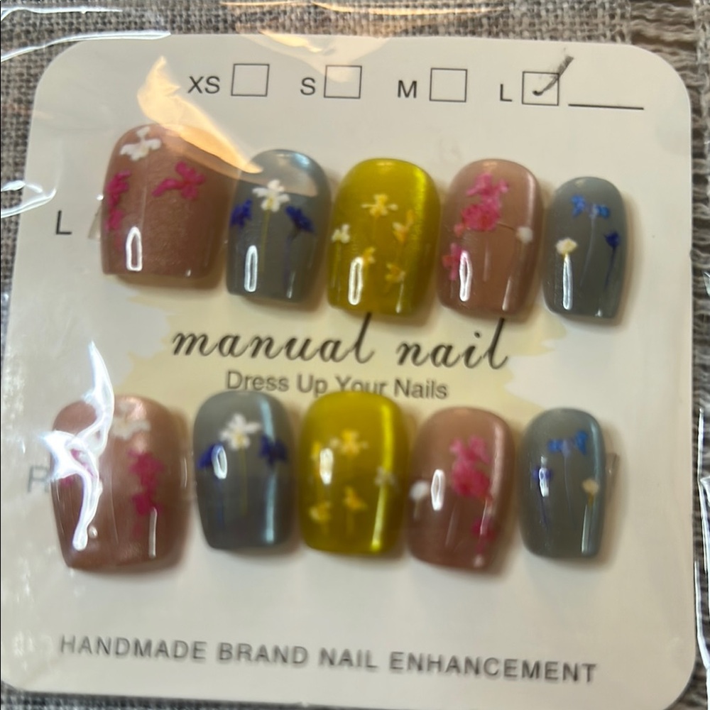 Colorful Handmade Nail Set with Tools - Picture 2 of 2